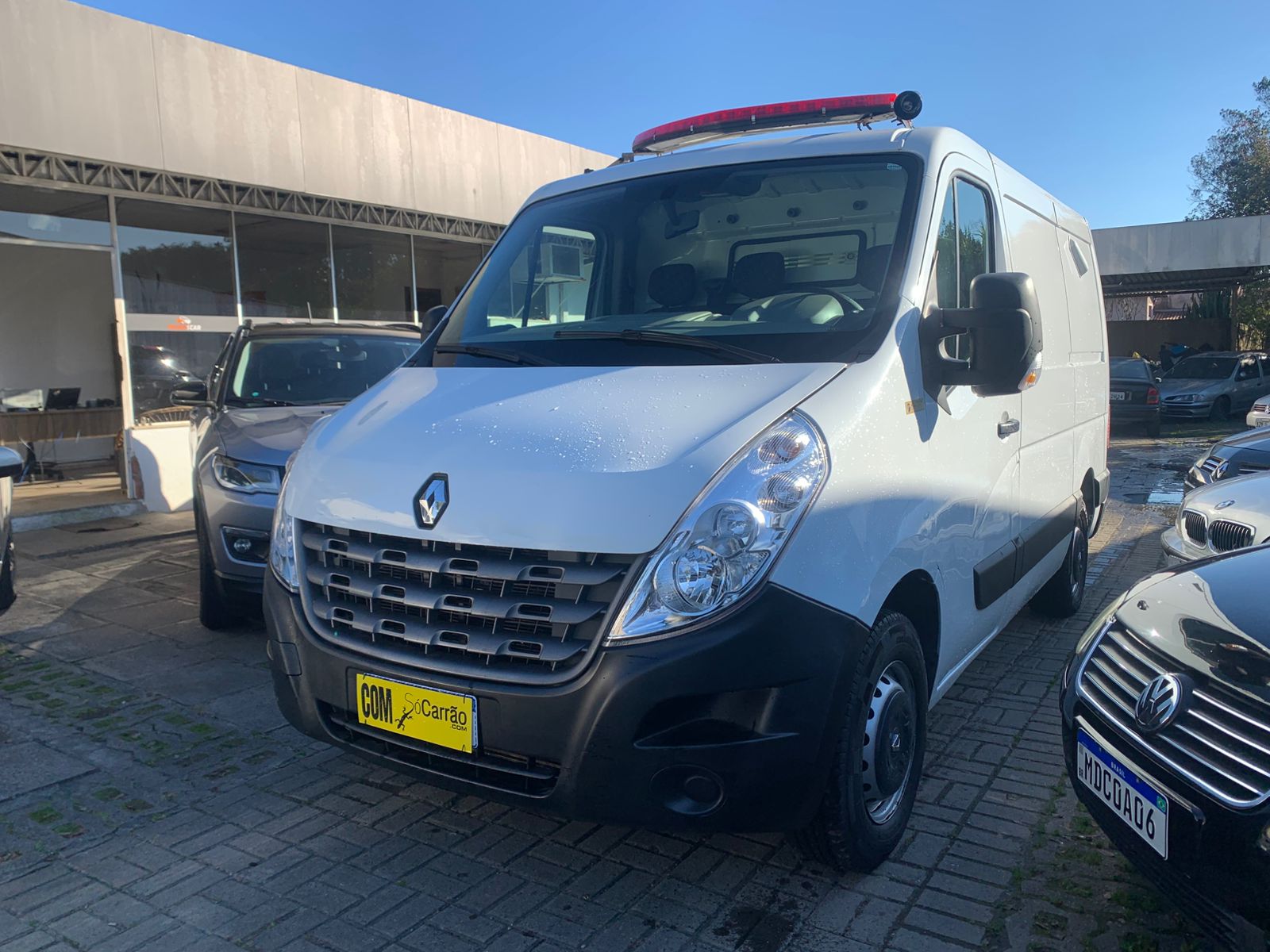 RENAULT 
